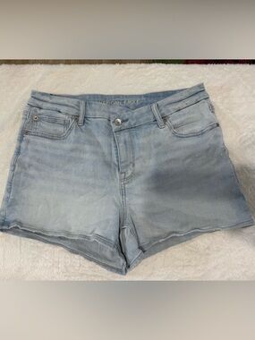American Eagle Light Blue Denim Women’s Shorts